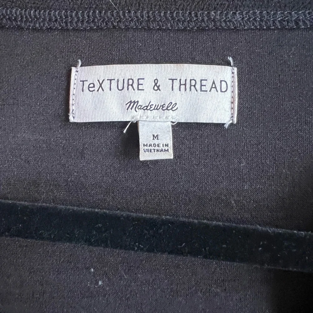 Texture And Thread wrap blouse - Picture 5 of 5